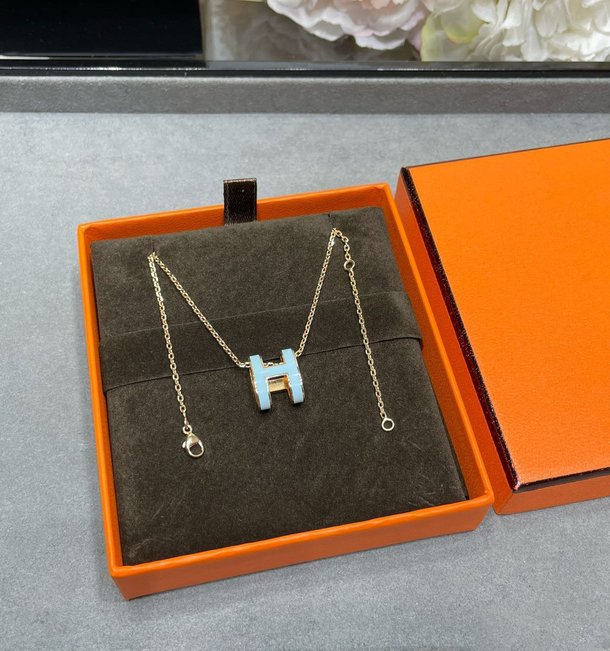 [⭐Spark]POP H SKY BLUE NECKLACE