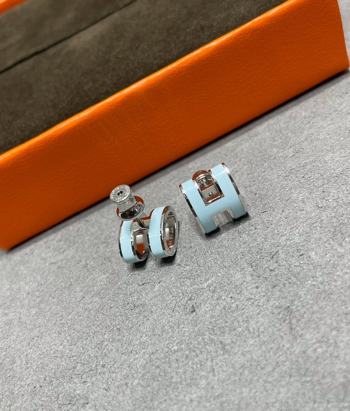 [⭐Spark]POP H SKY BLUE STUD EARRINGS