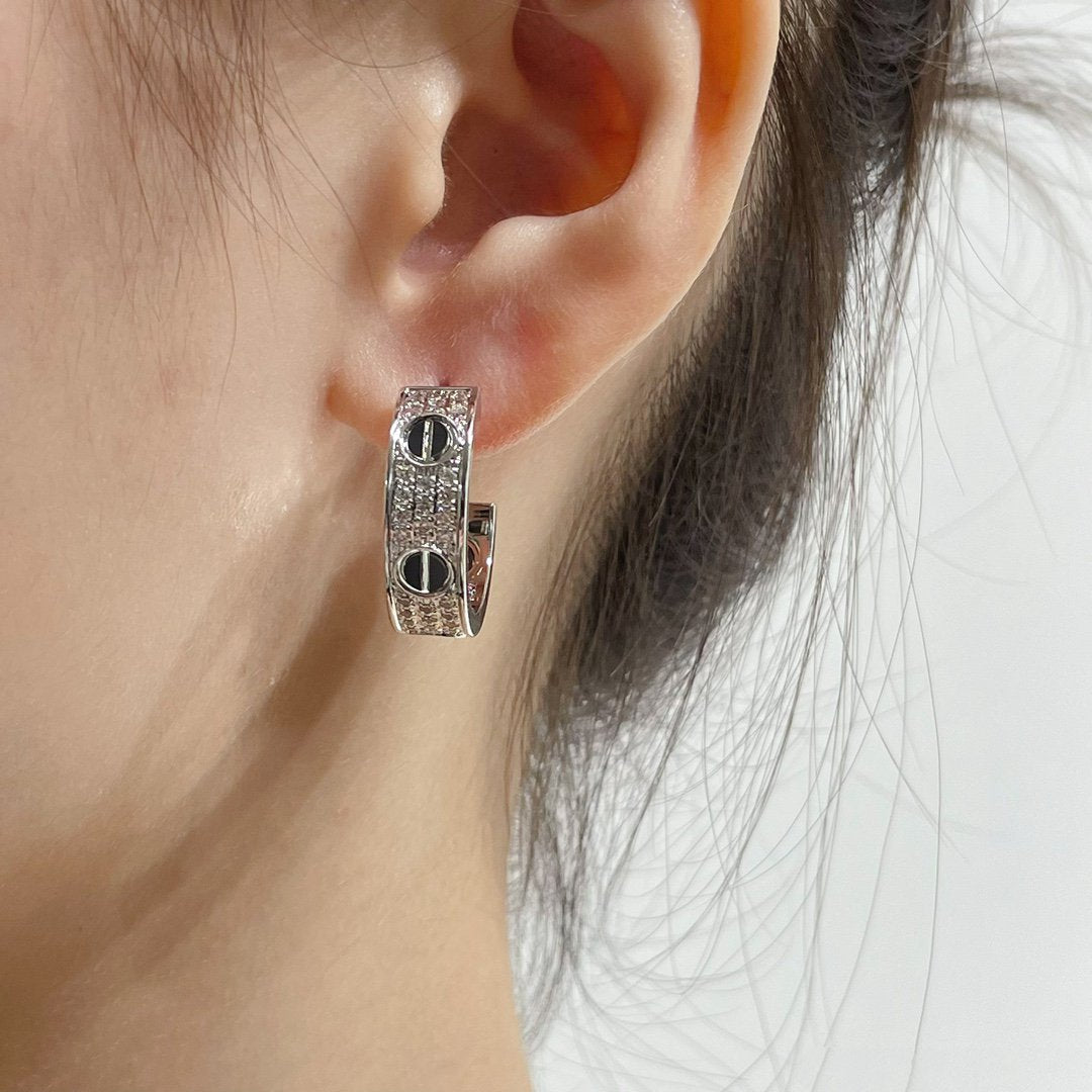 [⭐Spark]LOVE CERAMIC DIAMOND PAVED SILVER EARRINGS