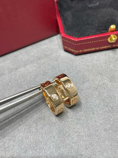 [⭐Spark]LOVE 5.5MM 1 DIAMOND EARRINGS