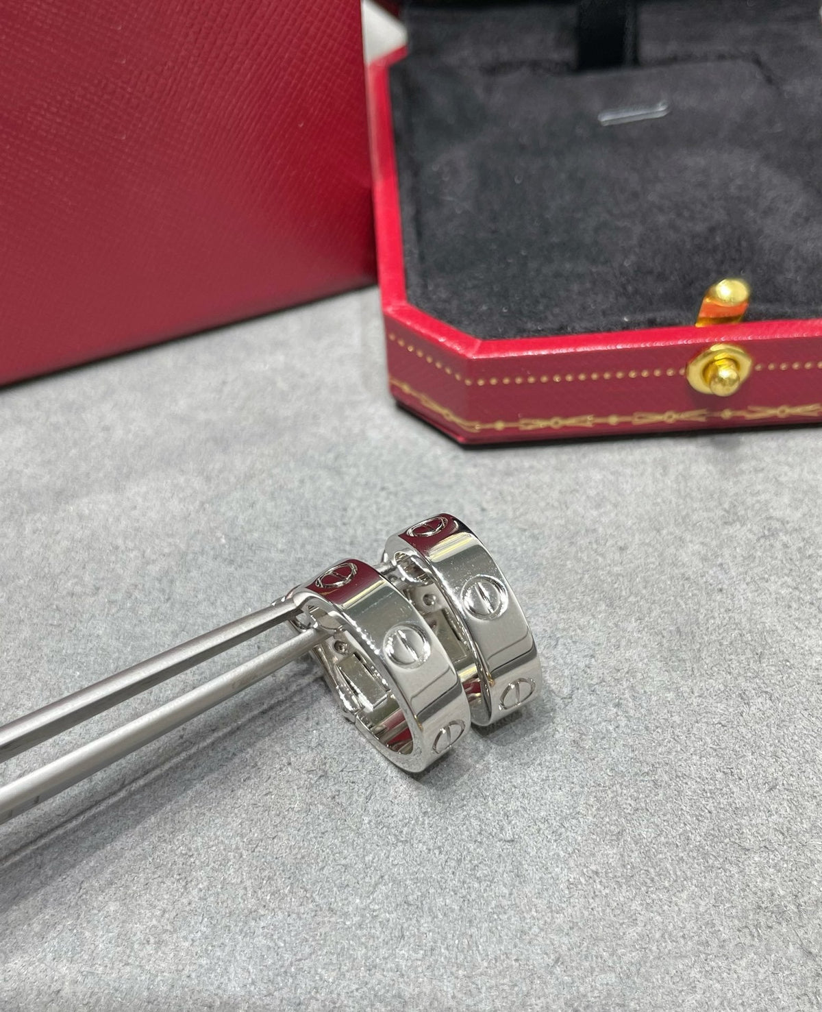 [⭐Spark]LOVE 5.5MM EARRINGS