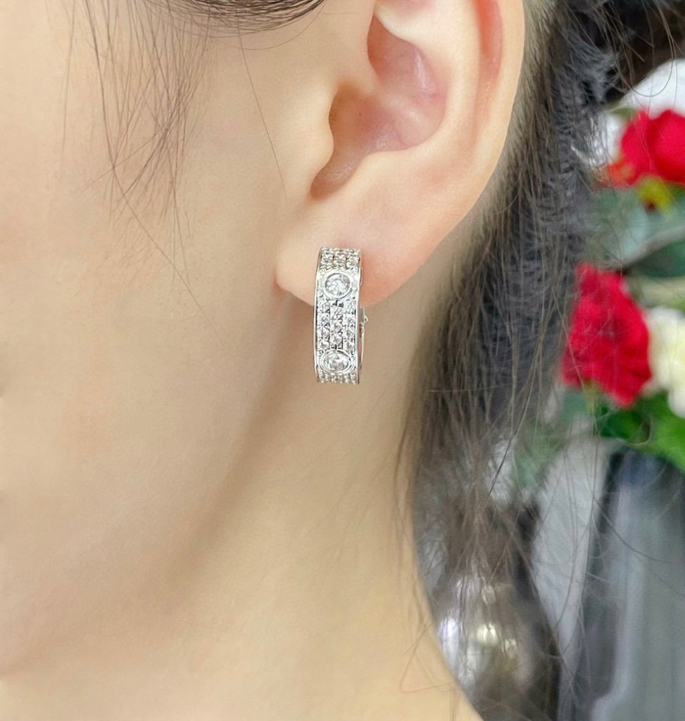 [⭐Spark]LOVE 5.5MM DIAMOND PAVED EARRINGS