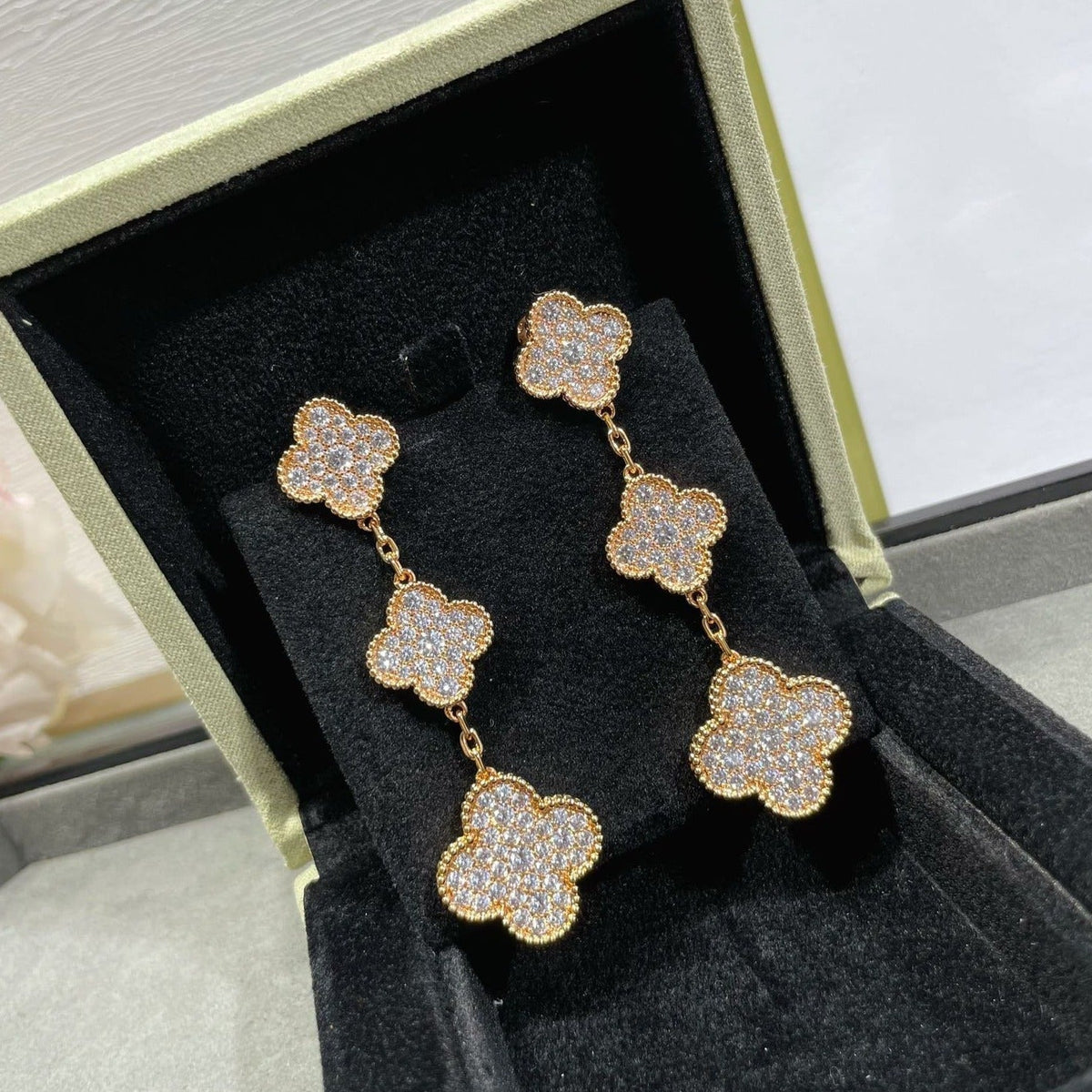 [⭐Spark]CLOVER 3 MOTIFS DIAMOND PAVED ROSE GOLD EARRINGS