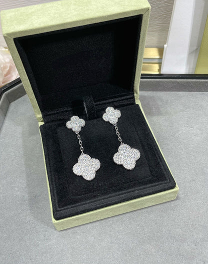 [⭐Spark]CLOVER 2 MOTIFS DIAMOND PAVED SILVER EARRINGS
