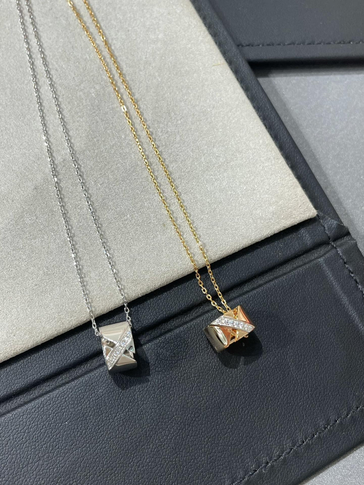 [⭐Spark]LIENS EVIDENCE DIAMOND NECKLACE