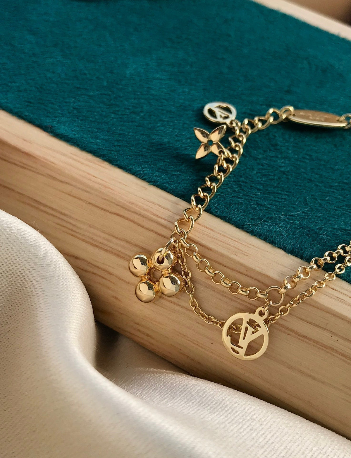 [⭐Spark]BLOOMING PINK GOLD MOP BRACELET