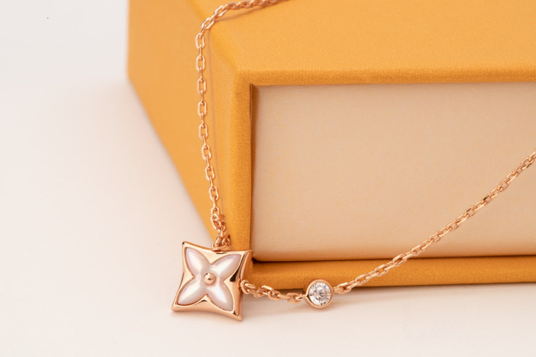 [⭐Spark]STAR PINK MOP 1 DIAMOND PINK GOLD NECKLACE