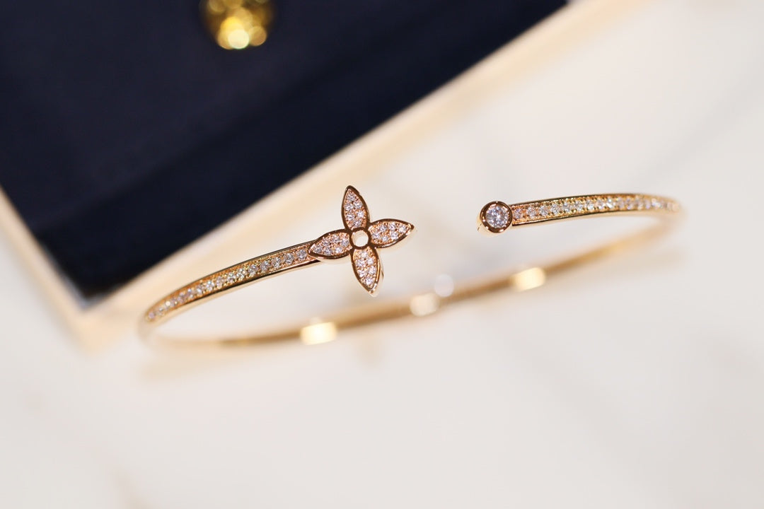 [⭐Spark]IDYLLE GOLD OPEN BRACELET DIAMOND PAVED