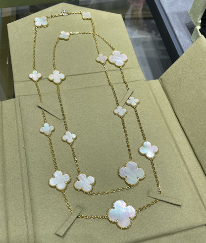 [⭐Spark]CLOVER 16 MOTIF WHITE MOP GOLD NECKLACE