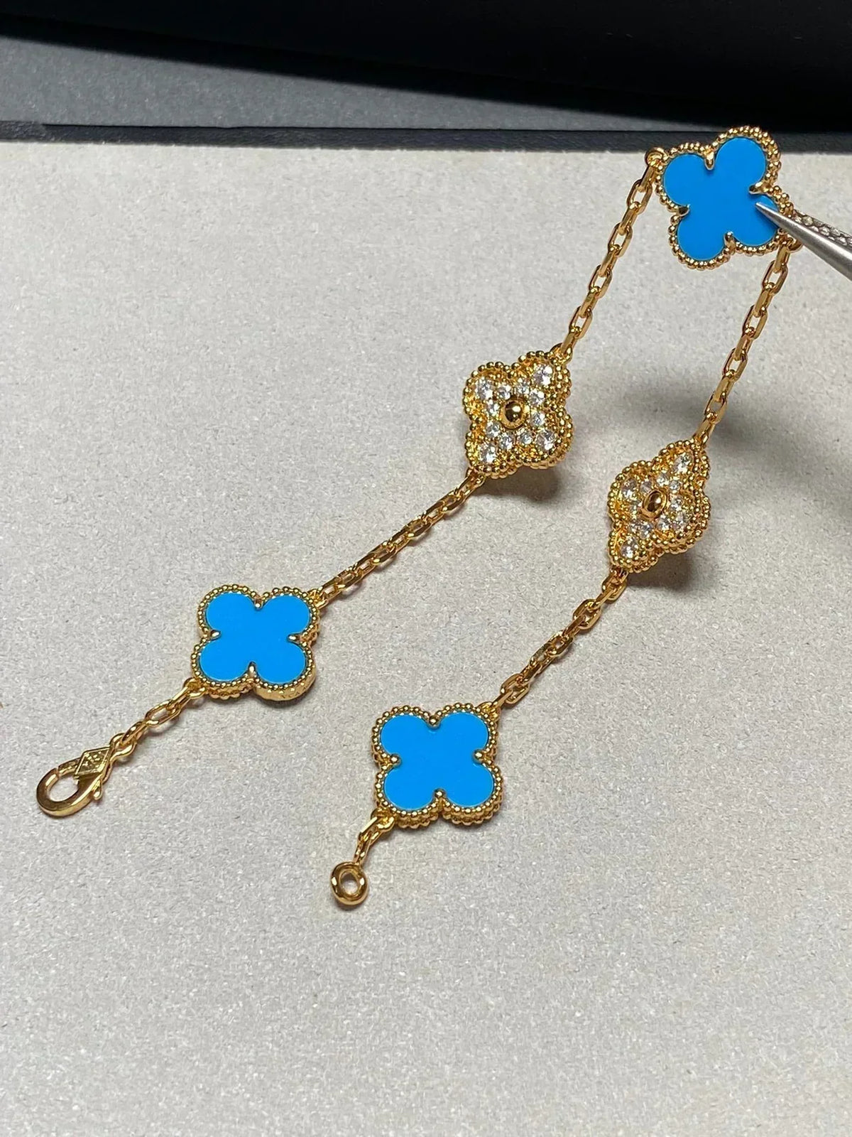 [⭐Spark] CLOVER 5 MOTIF BLUE AGATE BRACELET COLLECTION