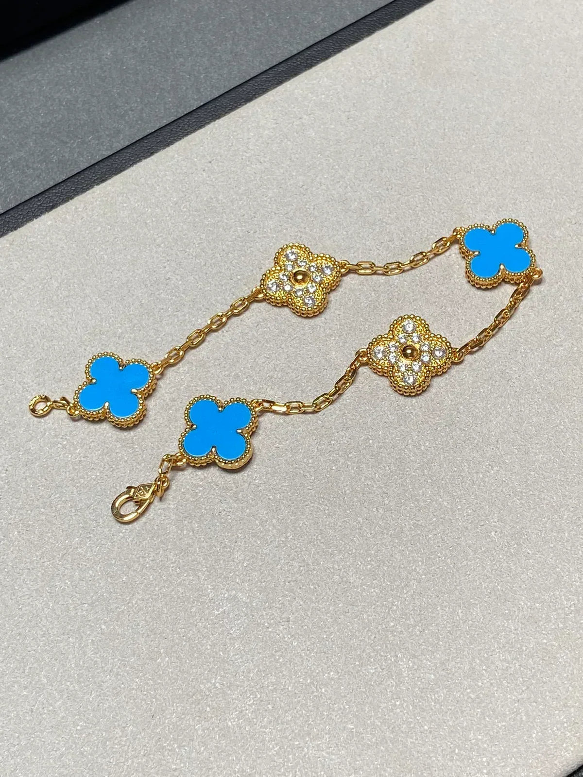 [⭐Spark] CLOVER 5 MOTIF BLUE AGATE BRACELET COLLECTION