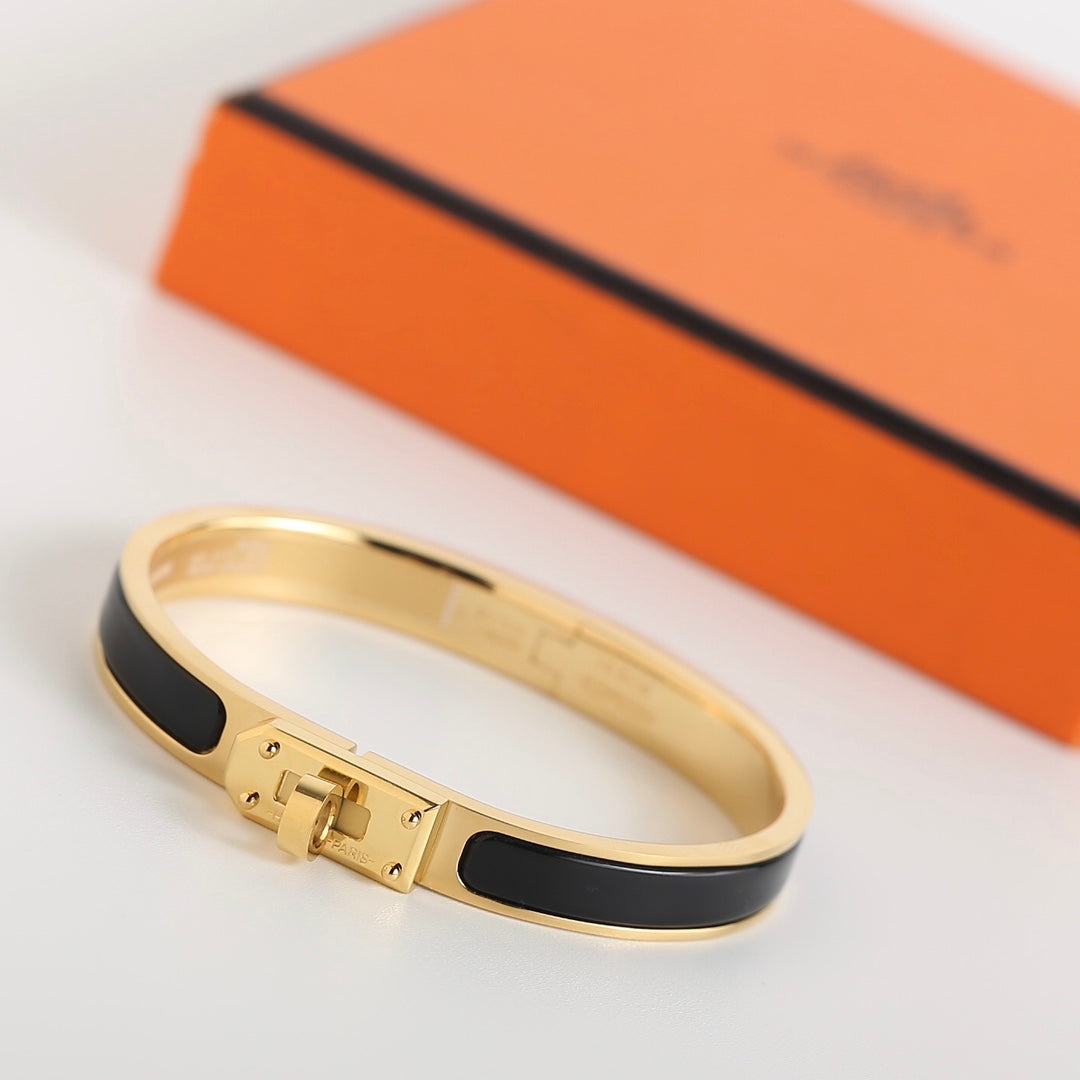 [⭐Spark]HM KELLY BLACK BRACELET