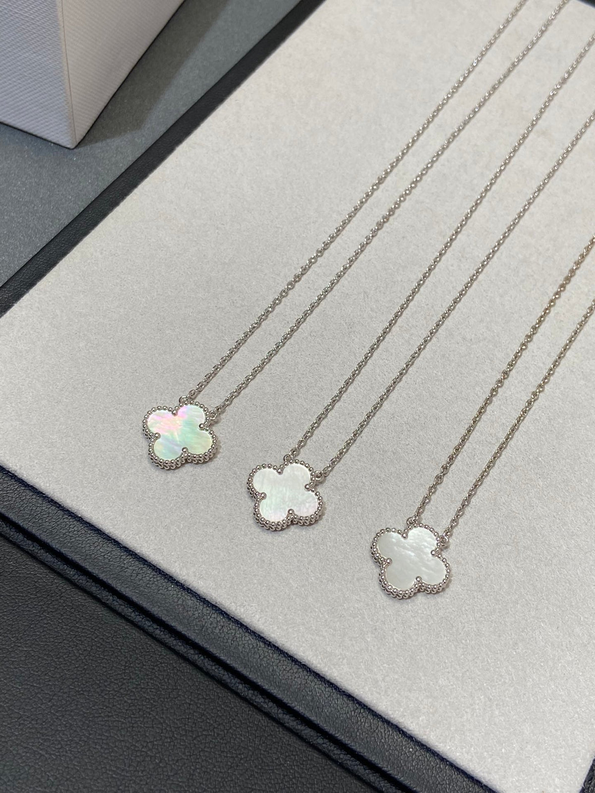 [⭐Spark]CLOVER MEDIUM SILVER WHITE MOP NECKLACE