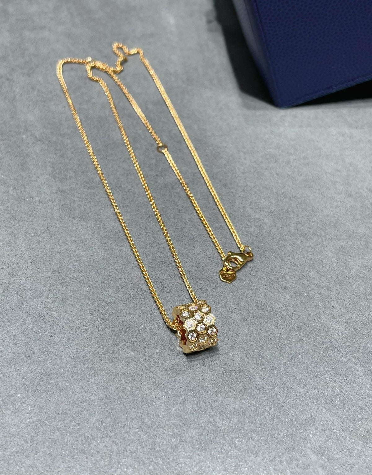 [⭐Spark]BEE LOVE DIAMOND PAVED 3 ROW NECKLACE
