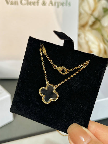 [⭐Spark]CLOVER ROCK CRYSTAL ROSE GOLD NECKLACE