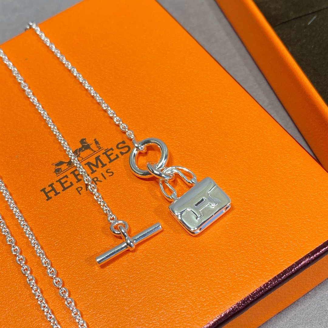 [⭐Spark]CONSTANCE PEDANT SILVER NECKLACE