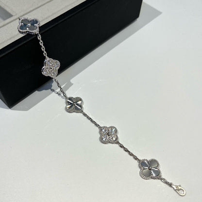 [⭐Spark] CLOVER 5 MOTIF LASER BRACELET COLLECTION