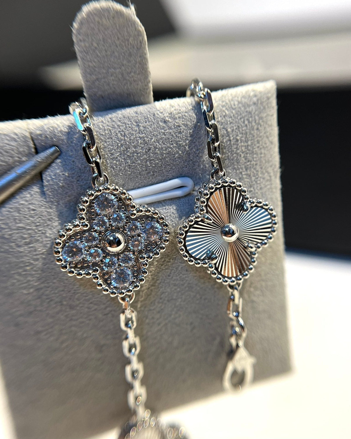 [⭐Spark] CLOVER 5 MOTIF LASER BRACELET COLLECTION