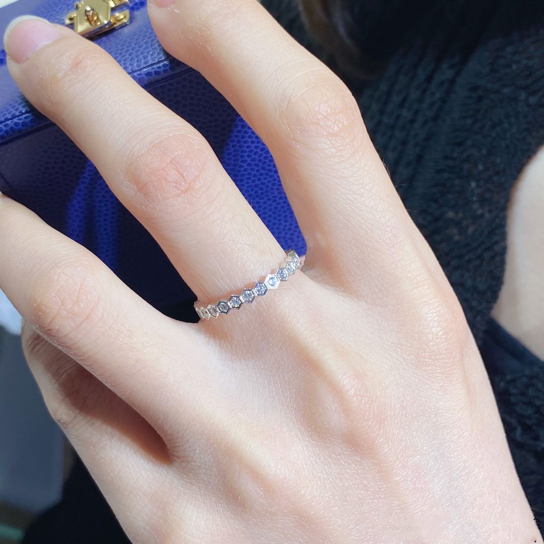 [⭐Spark]BEE LOVE DIAMOND PAVED SMALL RING