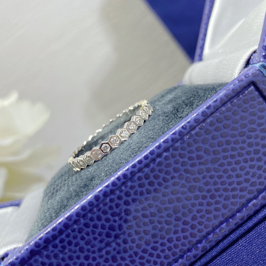 [⭐Spark]BEE LOVE DIAMOND PAVED SMALL RING