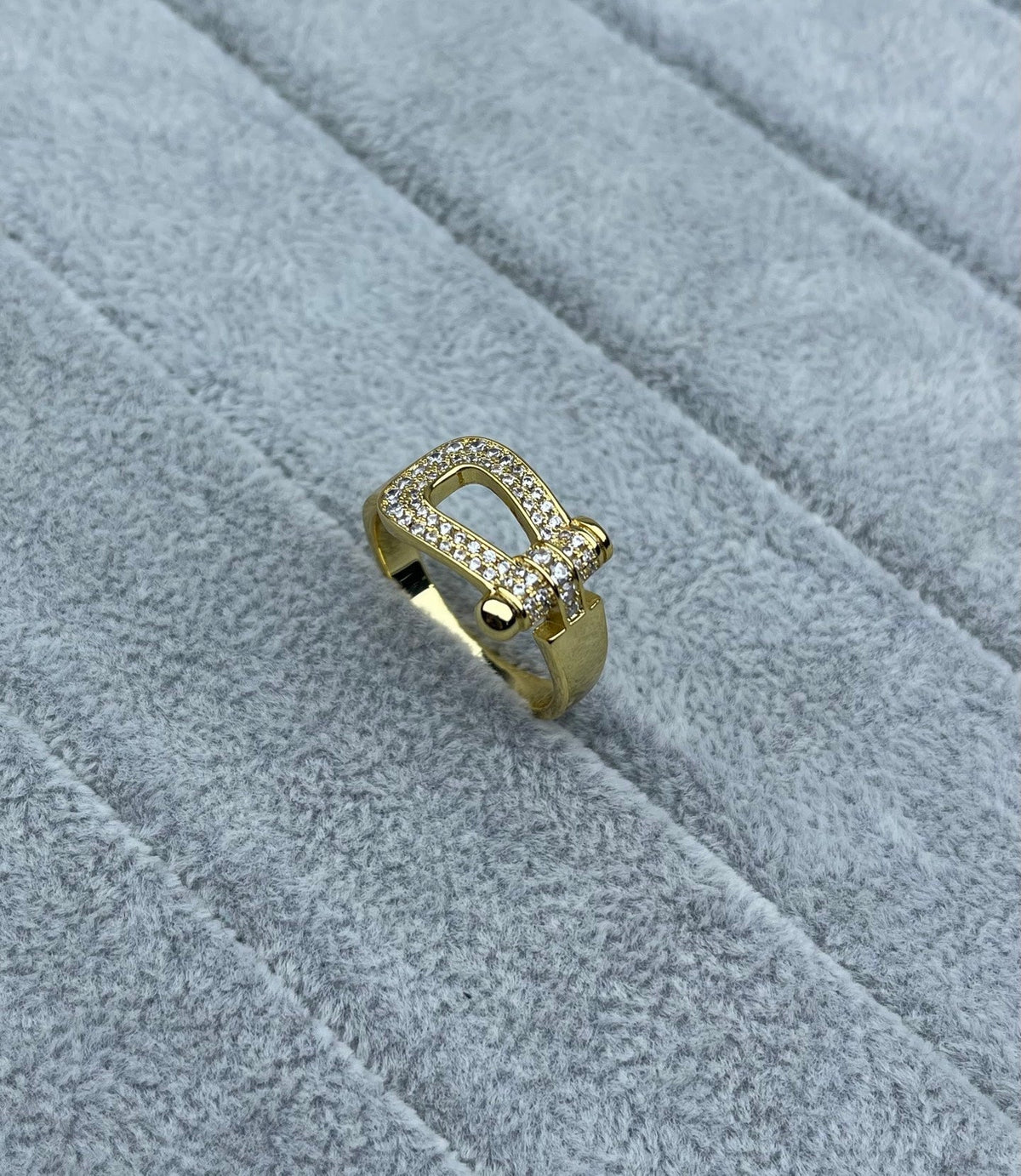 [⭐Spark]Wide Hoof-Shaped Diamond-Studded Ring