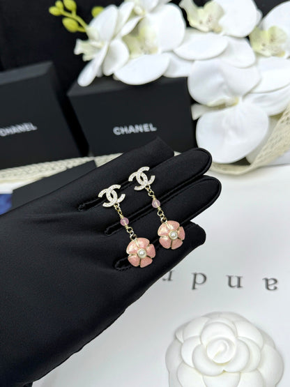 [⭐Spark]26C Pink Camellia Enamel Pendant with Double C Earrings