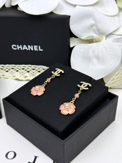 [⭐Spark]26C Pink Camellia Enamel Pendant with Double C Earrings