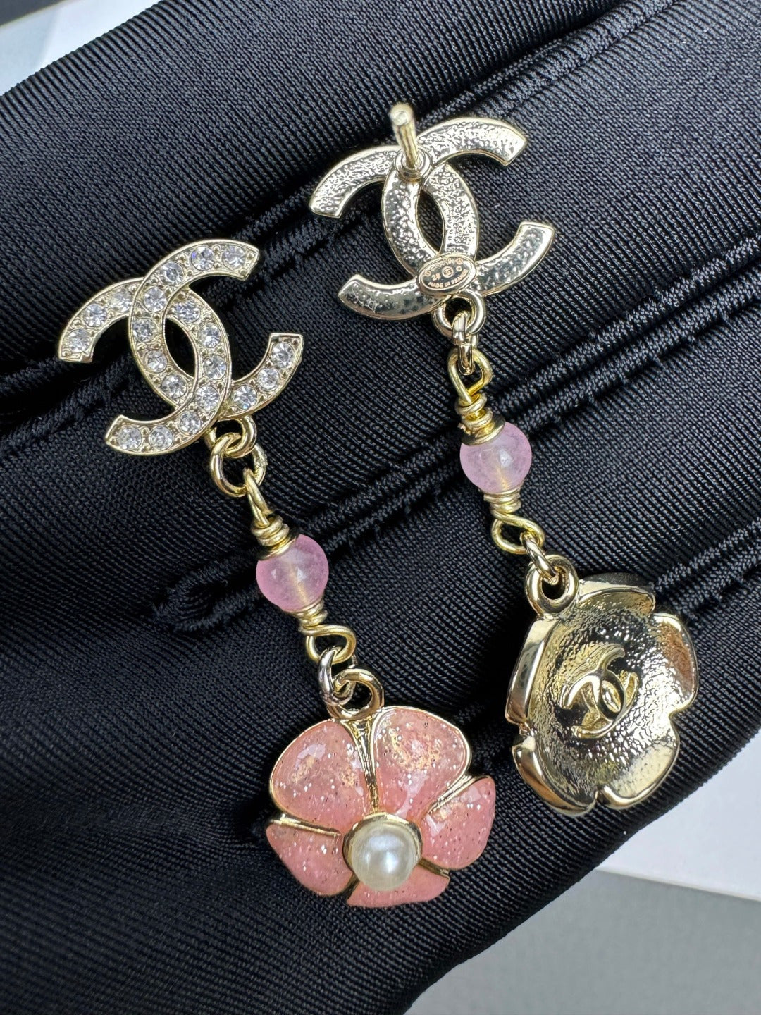 [⭐Spark]26C Pink Camellia Enamel Pendant with Double C Earrings