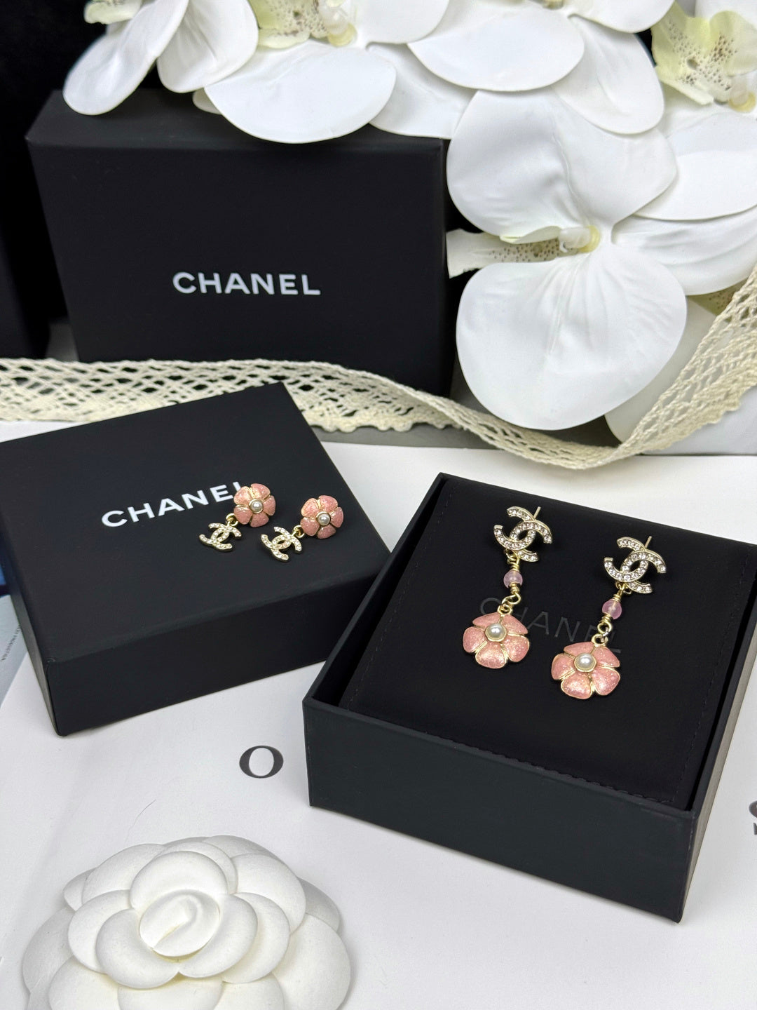 [⭐Spark]26C Pink Camellia Enamel Pendant with Double C Earrings