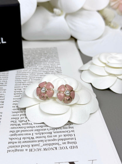 [⭐Spark]26C Pink Camellia Pearl Enamel Stud Earrings