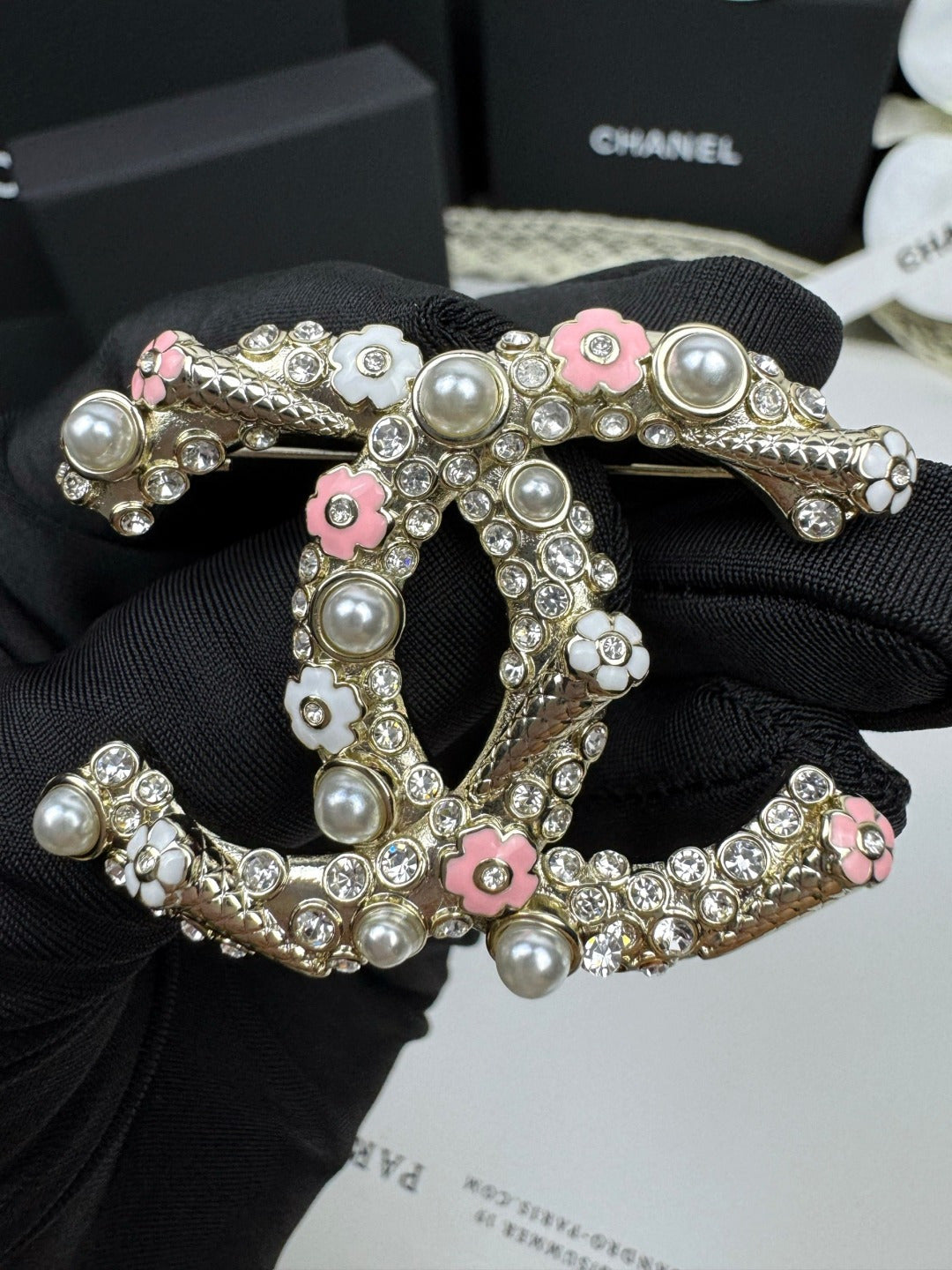 [⭐Spark]26C Pink-White Enamel Ice Cream Cone Double C Brooch