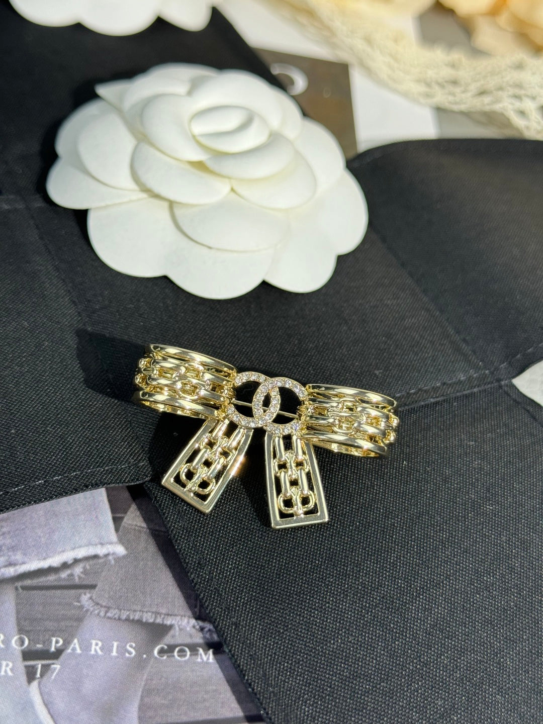 [⭐Spark]25K Hollow Bow Brooch