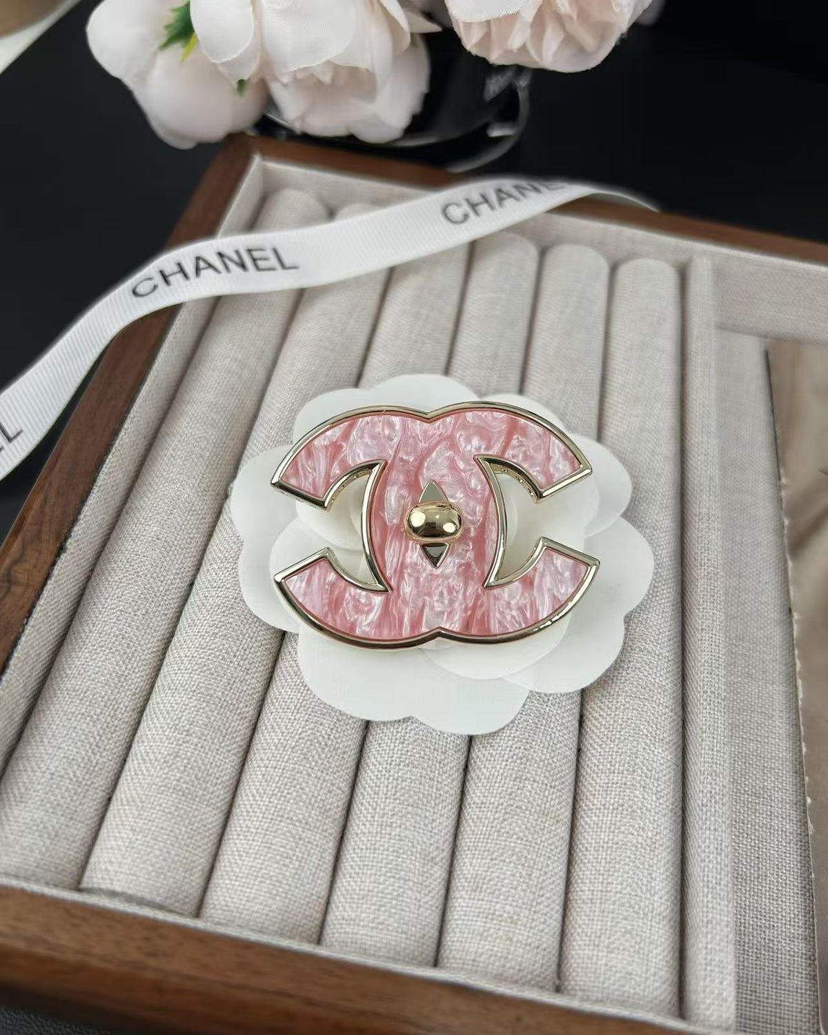 [⭐Spark]Pink Resin Classic Brooch 5cm