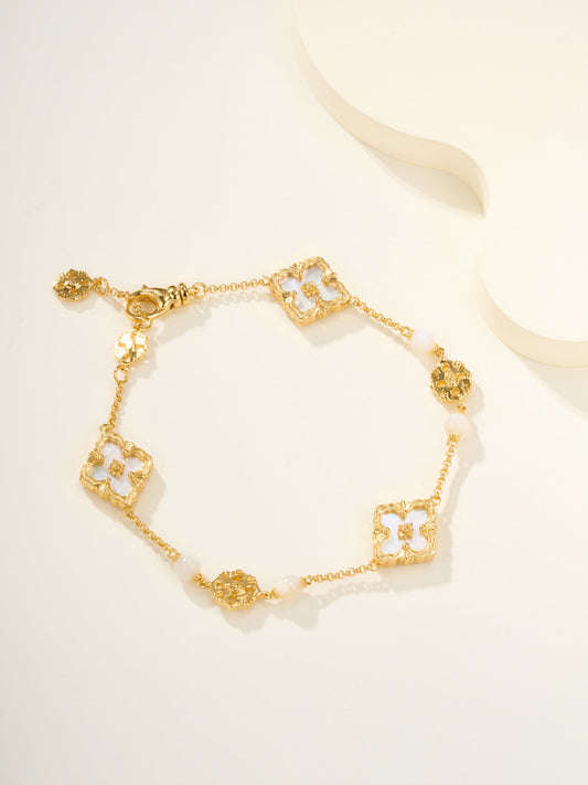 [⭐Spark]B.C.L ENAMELED Three-Flower Bracelet（Trumpet)