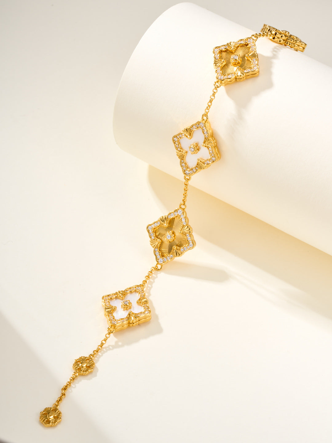 [⭐Spark]B.C.L ENAMELED Five-Flower Bracelet（Various Colors) BIG SIZE