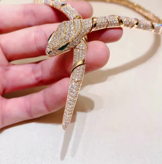 [⭐Spark]HAUTE COUTURE GOLD SERPENTI NECKLACE