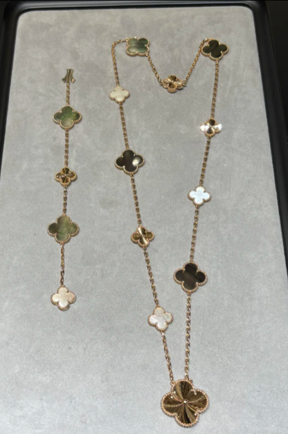 [⭐Spark]DETACHABLE CLOVER 15(11+4) FLOWER SILVER NECKLACE SET