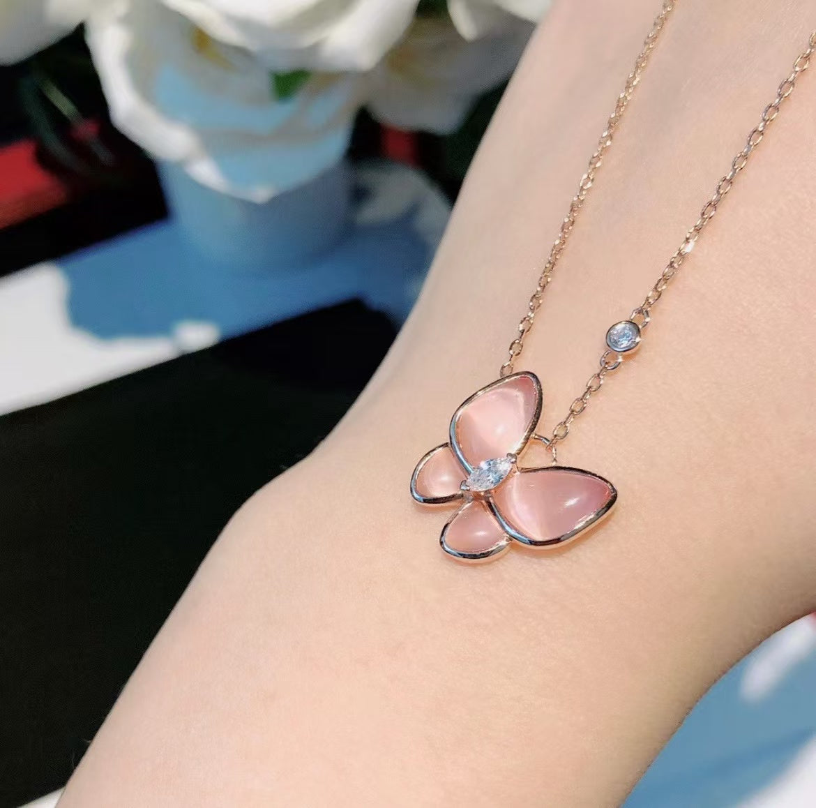 [⭐Spark]BUTTERFLY PINK MOTHER-OF-PEARL DIAMOND NECKLACE