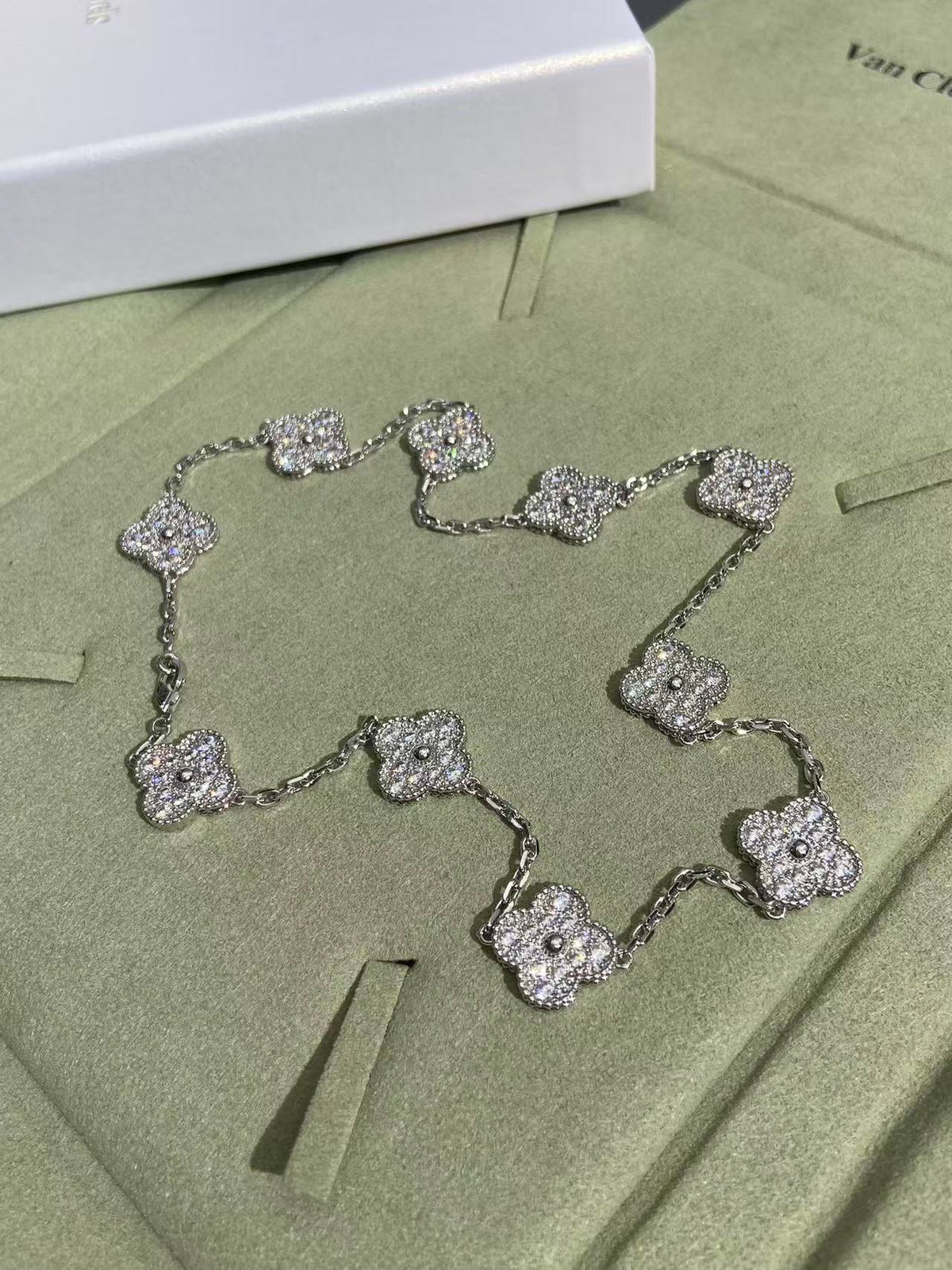 [⭐Spark]CLOVER 10 MOTIFS  FULL DIAMOND NECKLACE