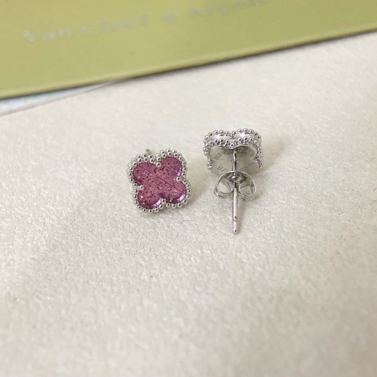 [⭐Spark]2026 NEW MINI CLOVER 1 MOTIF  BUBBLE PINK ENAMEL