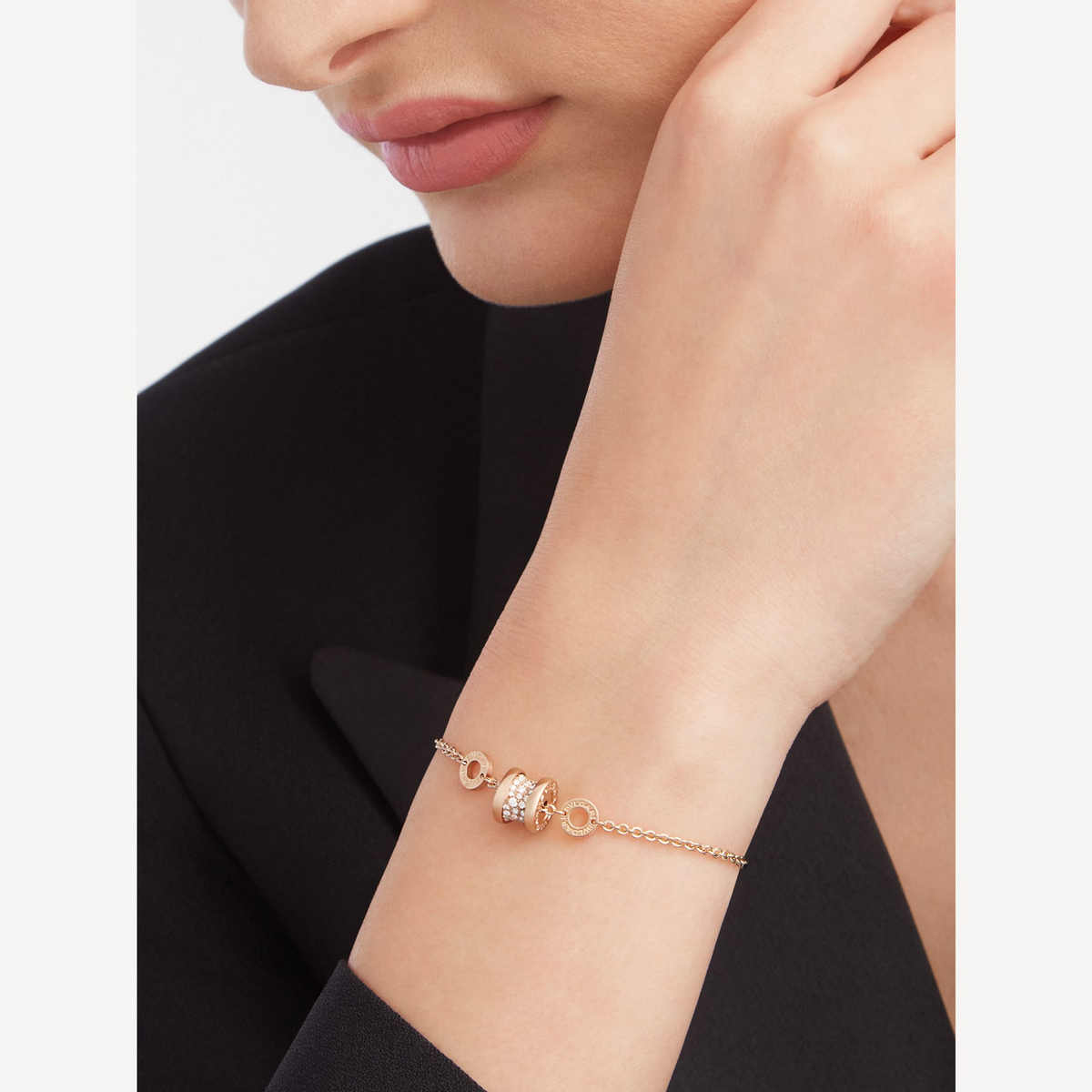 [⭐Spark]ZERO 1 SOFT PINK GOLD WITH PAVED DIAMONDS ON THE SPIRAL BRACELET