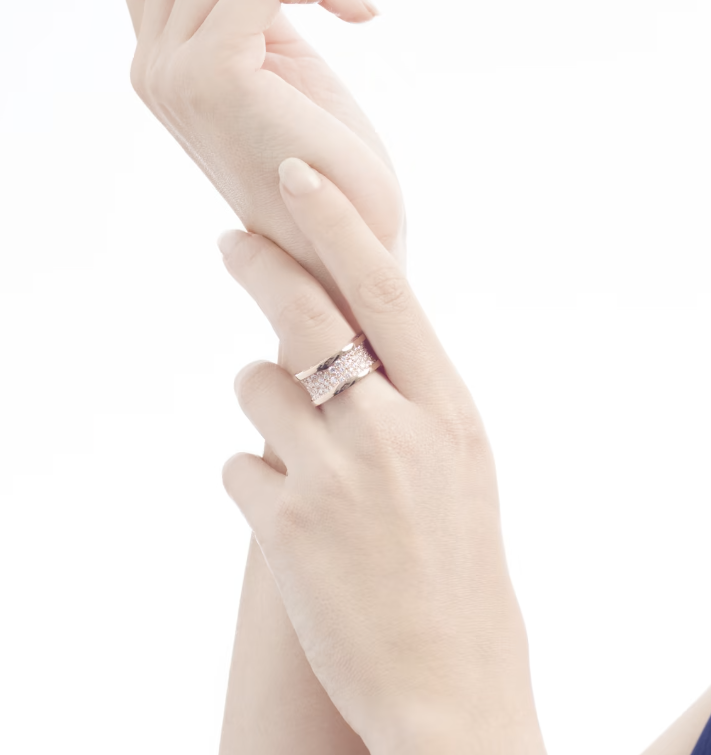[⭐Spark]ZERO 1 WITH PAVED DIAMONDS ON THE SPIRAL RING