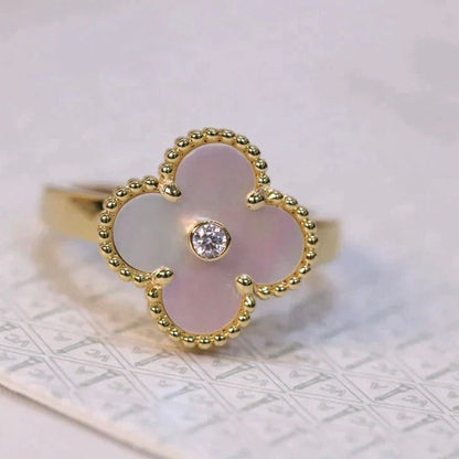 [⭐Spark]CLOVER PINK MOP RING GOLD DIAMOND