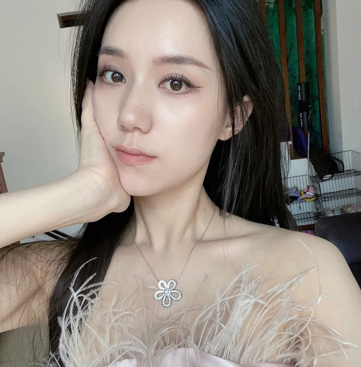 [⭐Spark]FLOWERLACE NECKLACE FULL DIAMONDS
