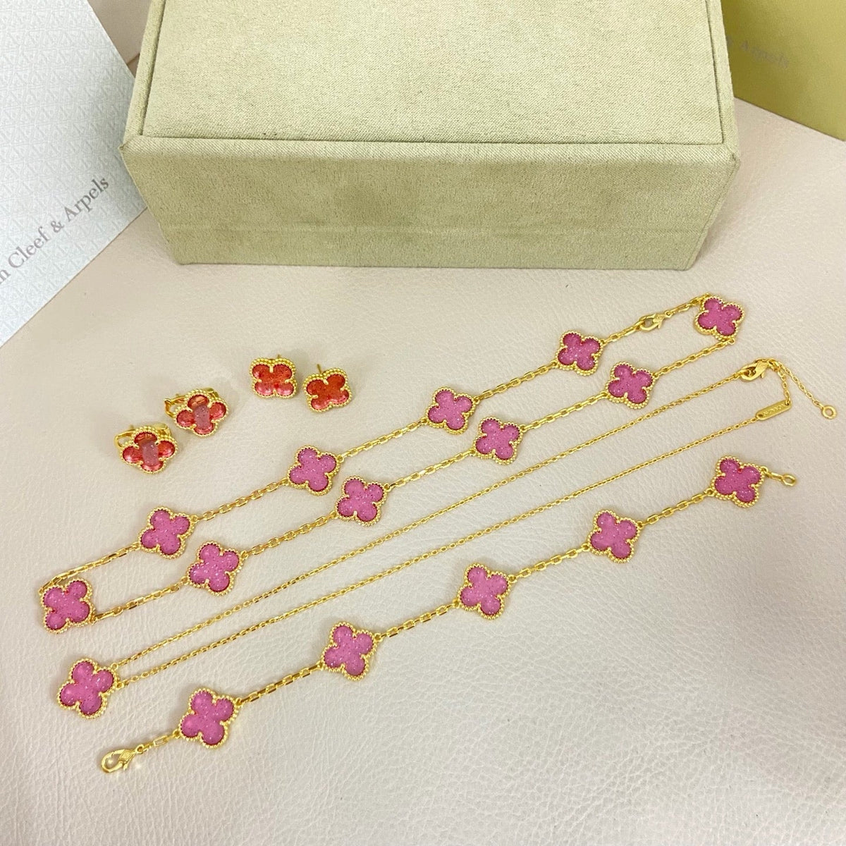 [⭐Spark]CLOVER 10 MOTIFS  NEW BUBBLE PINK ENAMEL
