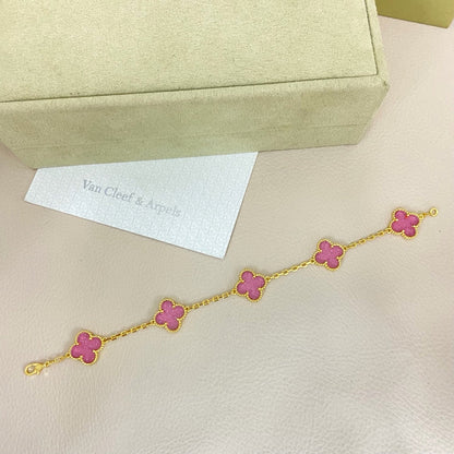 [⭐Spark]NEW BUBBLE PINK ENAMEL 5-FLOWER BRACELET