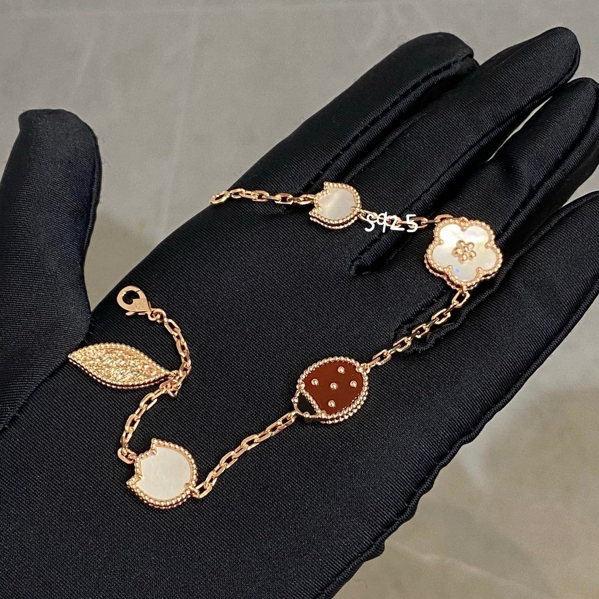 [⭐Spark]LUCKY SPRING 5 MOTIF BRACELET