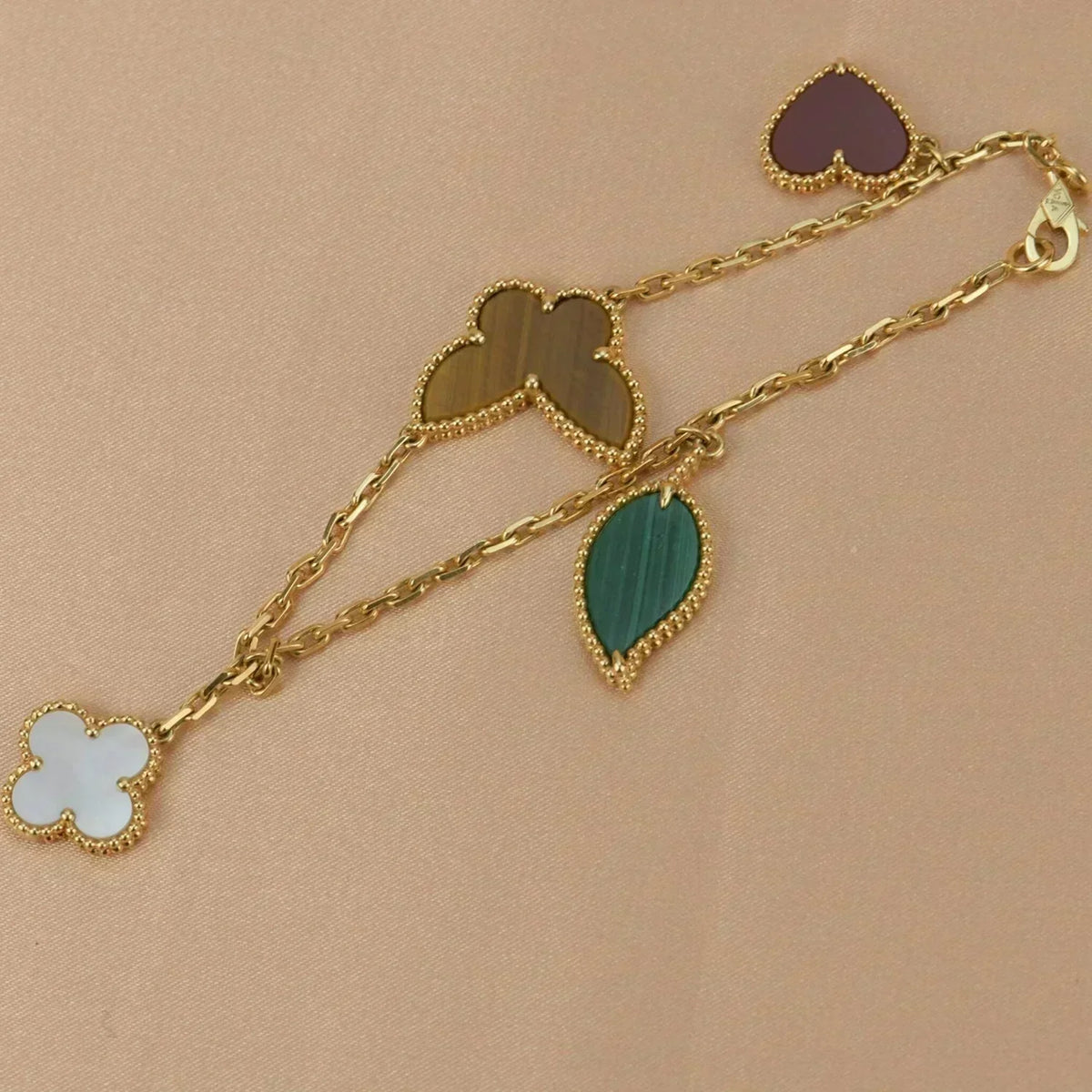 [⭐Spark]LUCKY SPRING 5 MOTIF GOLD BRACELET
