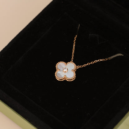[⭐Spark]CLOVER 15MM DIAMOND WHITE FRITILLARIA NECKLACE