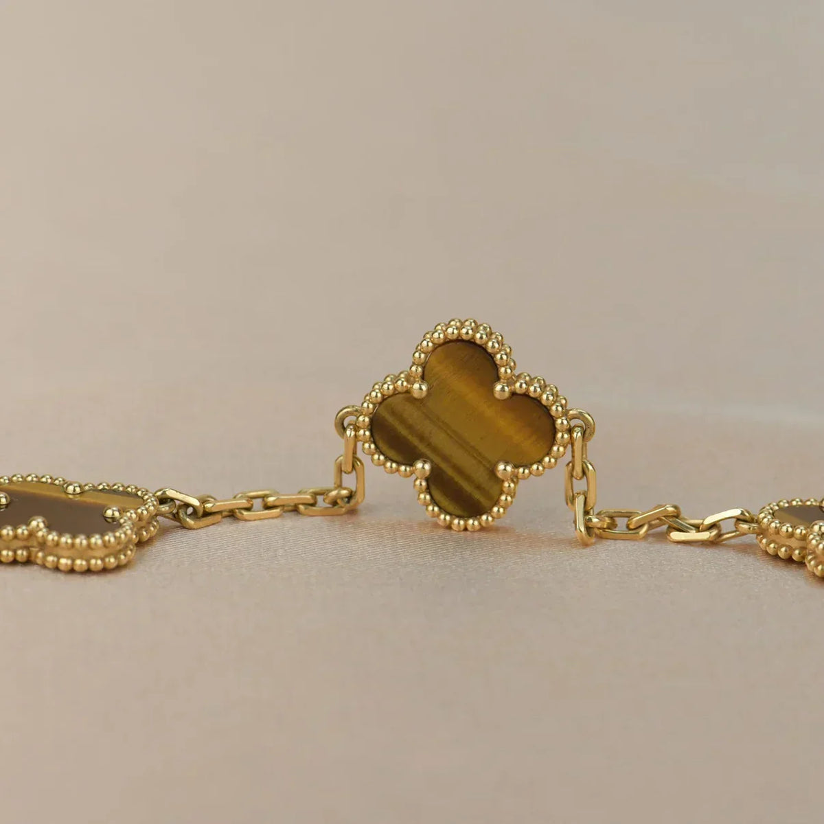 [⭐Spark] CLOVER 5 MOTIFS TIGER EYE BRACELET COLLECTION